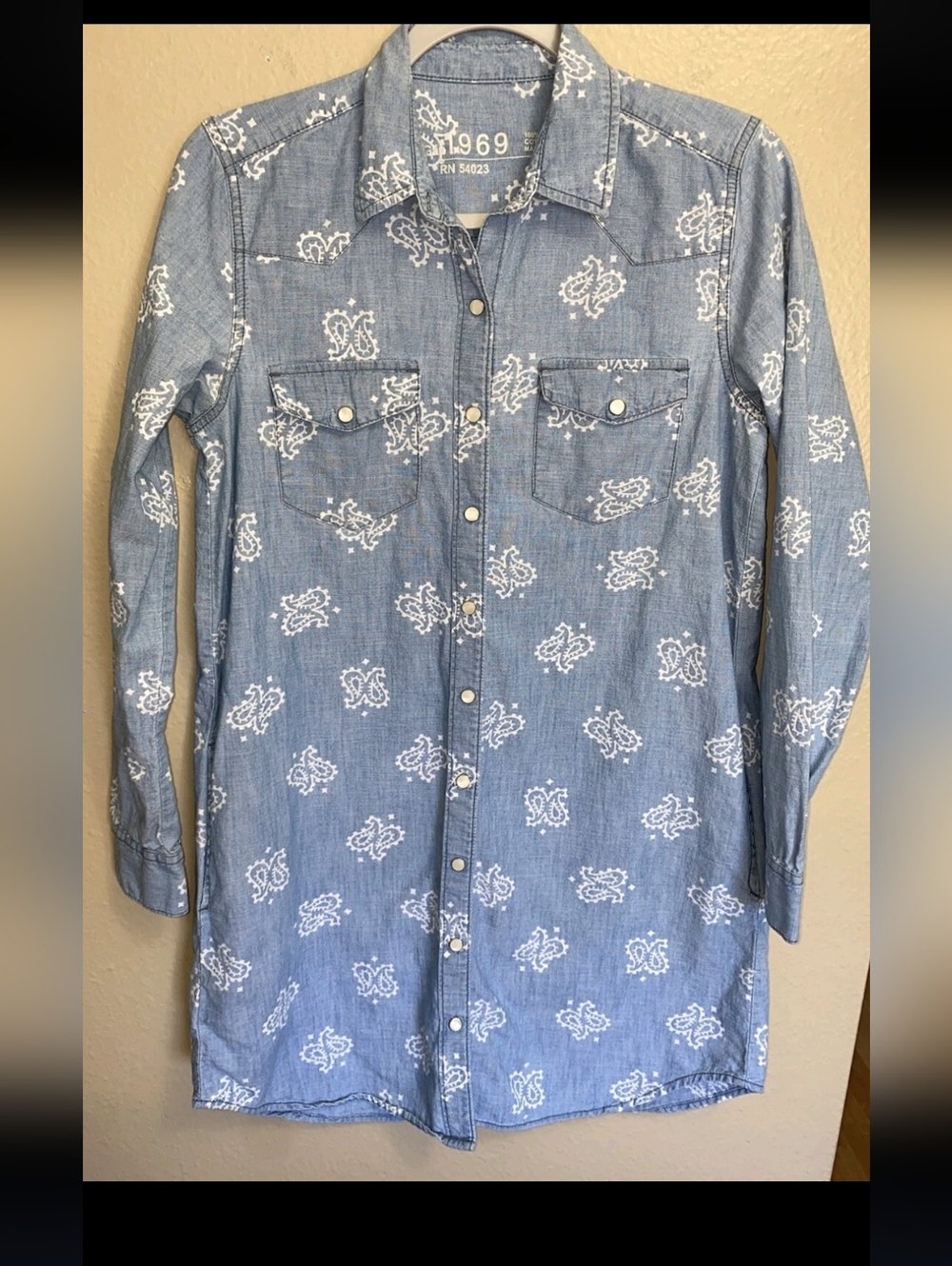 Gap Size Small Denim Shirt Dress Pearl Snap Buttons 100% Cotton Western Chambray